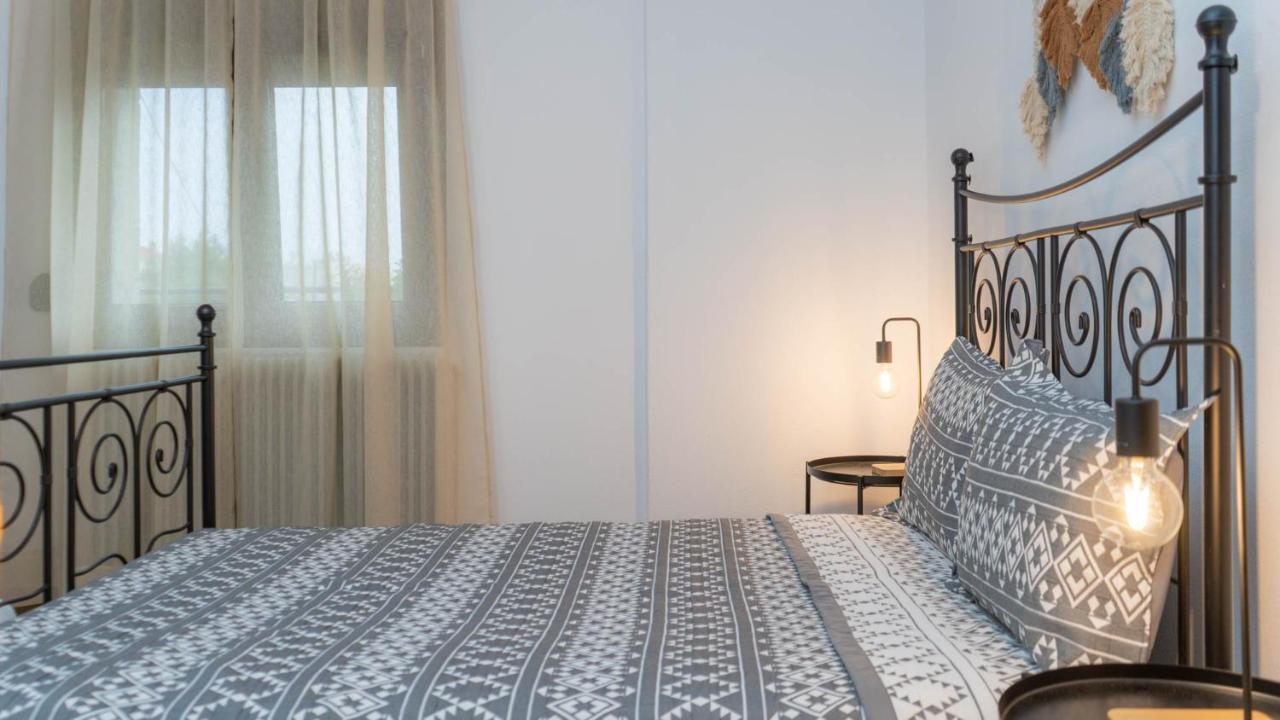 Postmans Apartment Under Meteora Kalambaka Zewnętrze zdjęcie