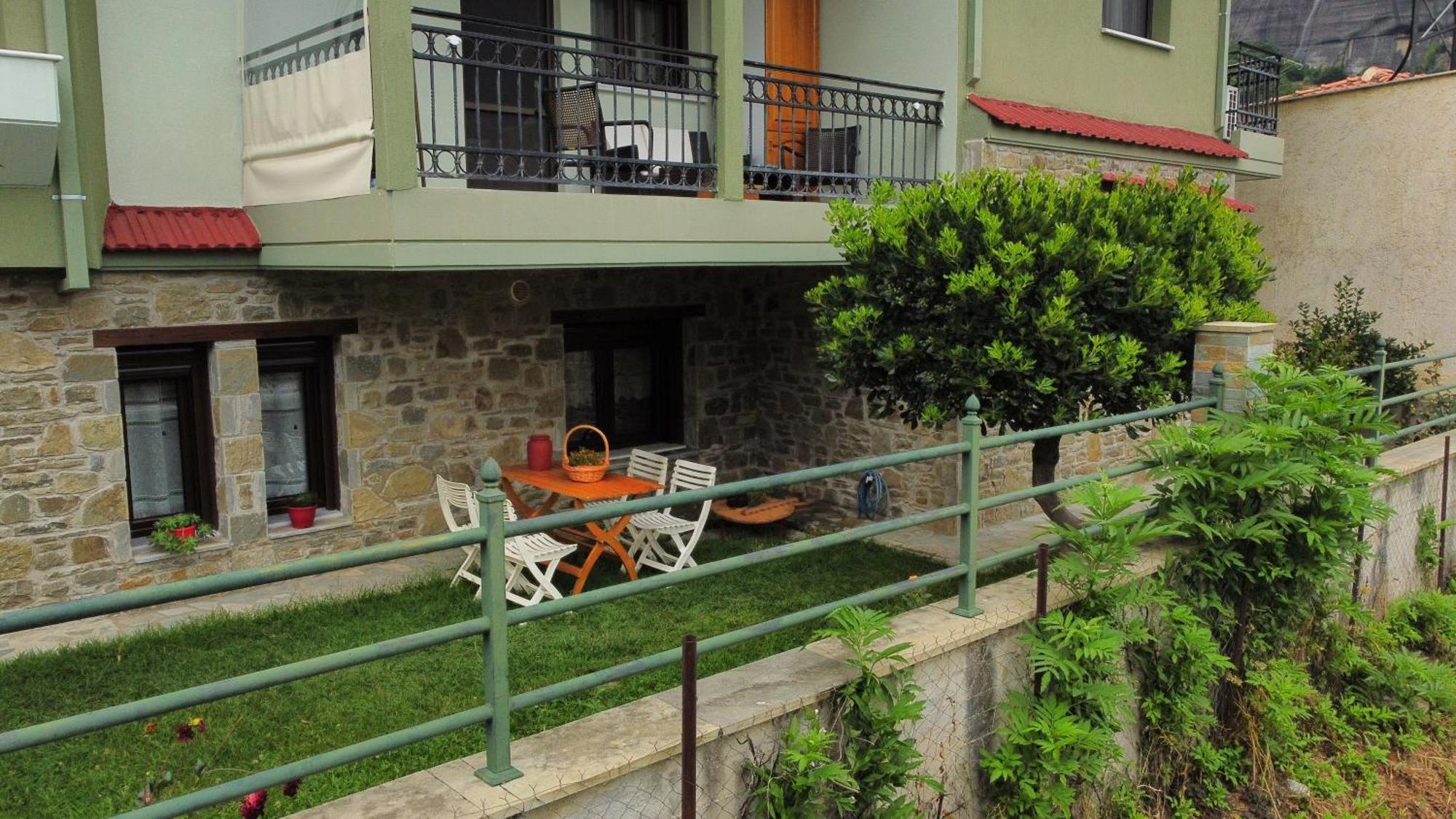 Postmans Apartment Under Meteora Kalambaka Zewnętrze zdjęcie
